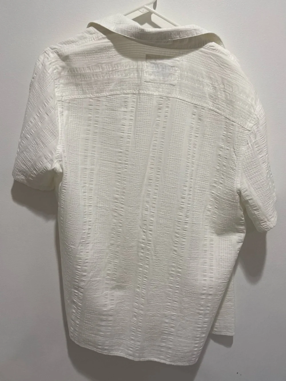 Hollister Men's Cream-White Short Sleeve Textured Button-Down Shirt